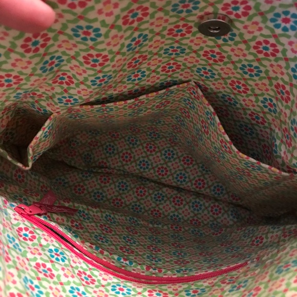 VERA BRADLEY QUILTED PURSE/TOTE - NEW CONDITION - Picture 4 of 6